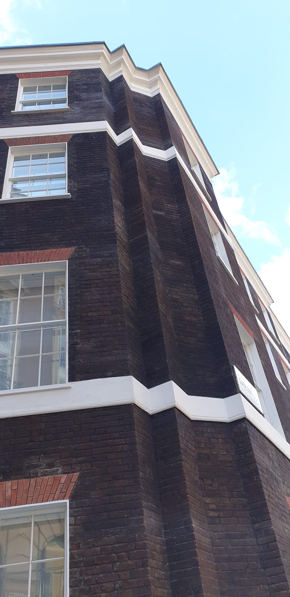Repointing to the Queen Anne's Gate elevation