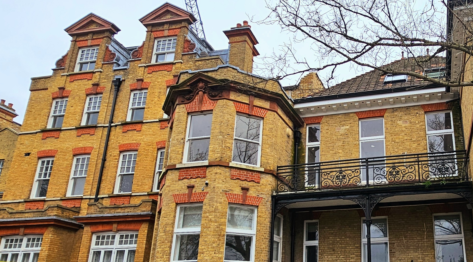 Listed buildings & heritage facades